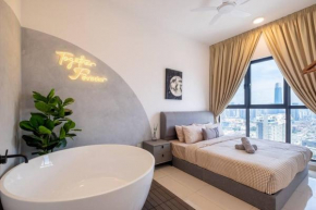 Trion KL city amazing view with bathtub room 8pax